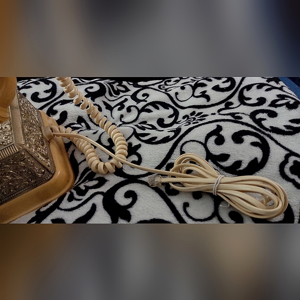 VINTAGE PRINCESS ROTARY BRASS PHONE ☎️ boudoir decor - Picture 7 of 11